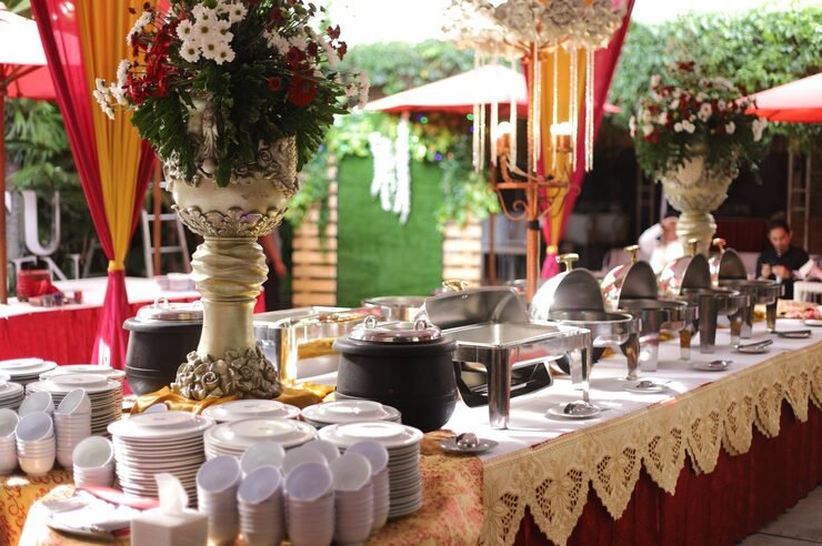 ceremony-arch-wedding-arch-wedding-wedding-moment-decorations-decor-wedding-decorations_543567-2664